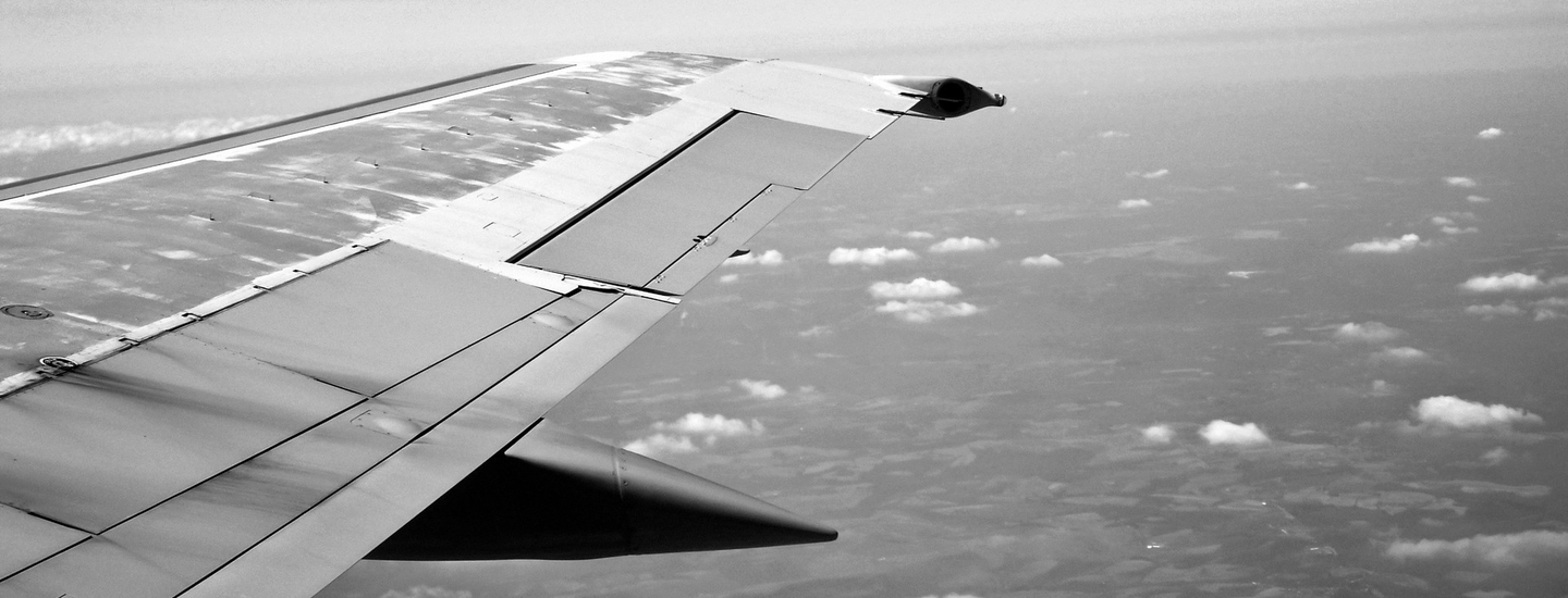 Flugzeug in luft abenteuer auslandserfahrung