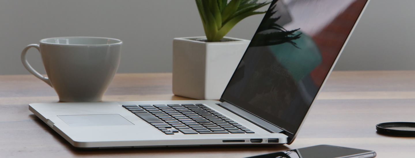 Notebook mit kaffee cv fails