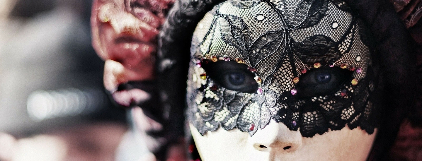 Maske karneval verstellen job header