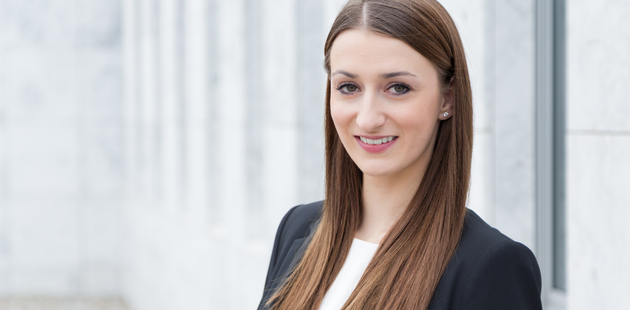 Big 17 cl young business women gianinacaviezel