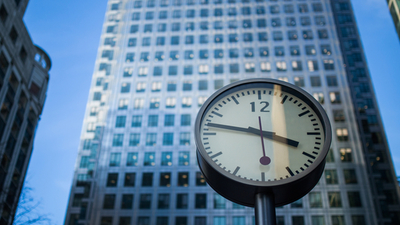 Middle uhr vor grossem b rogeb ude 5 zeitmanagement fehler die deiner produktivit t im weg stehen
