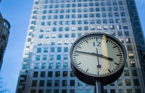 Small uhr vor grossem b rogeb ude 5 zeitmanagement fehler die deiner produktivit t im weg stehen