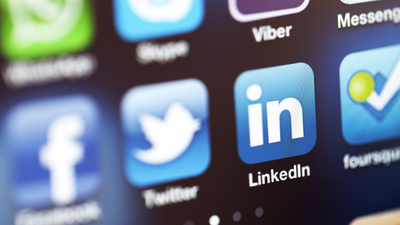 Middle icons linkedin smartphone jobsuche social media