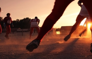 Small manner und fussbal
