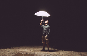 Small man und regenschirm ideen umgesetzt haben