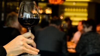 Middle restaurant person people hand 1